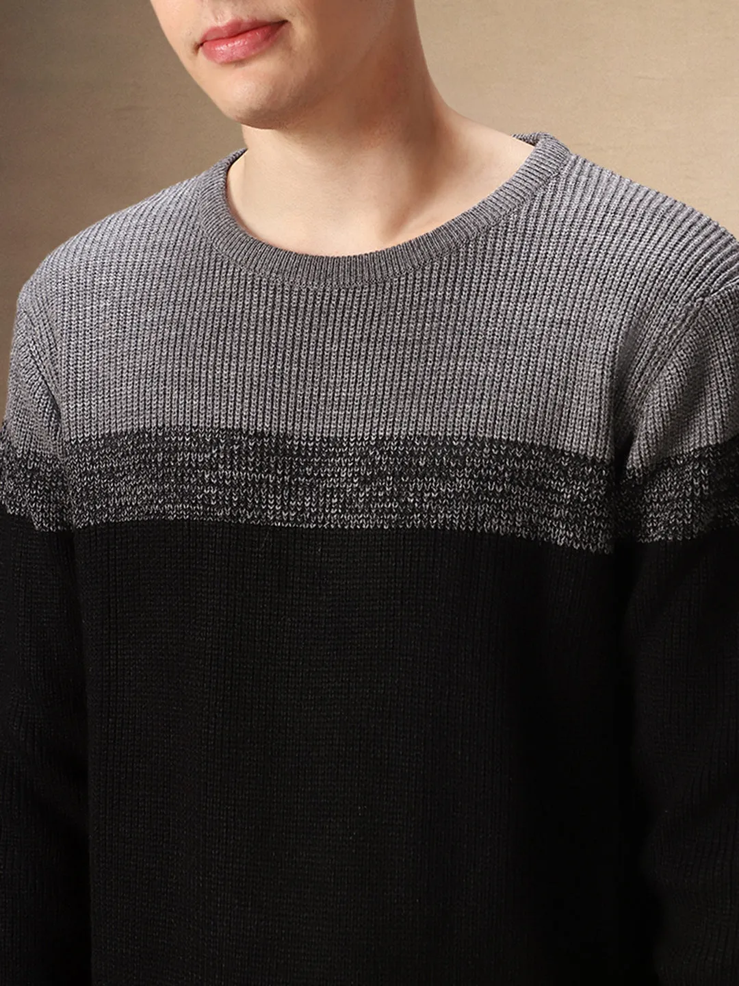 Men's Black Colorblock Round Neck Pullover Sweater