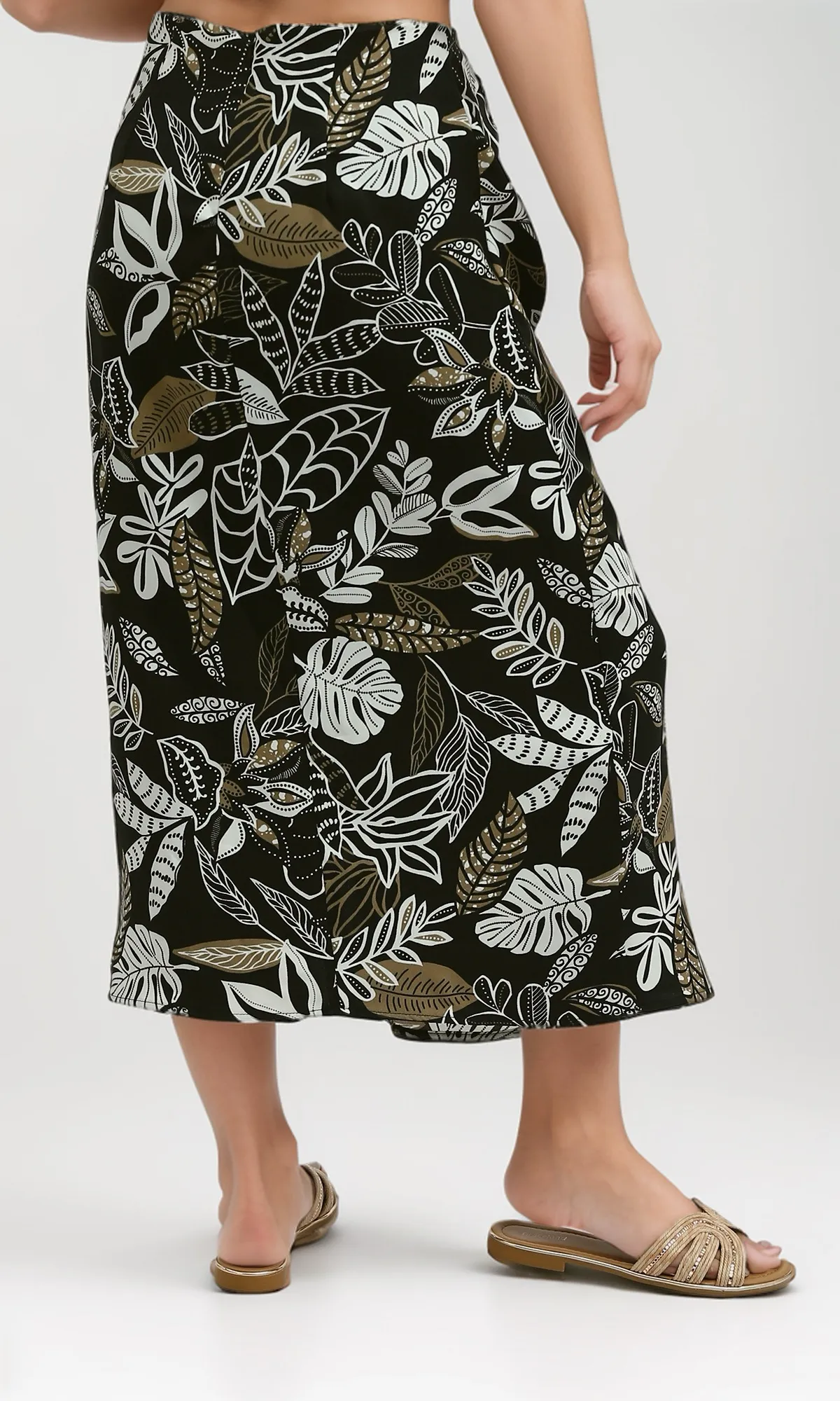 O190359 Elastic Waist Black & White Feminine Slip-On Skirt